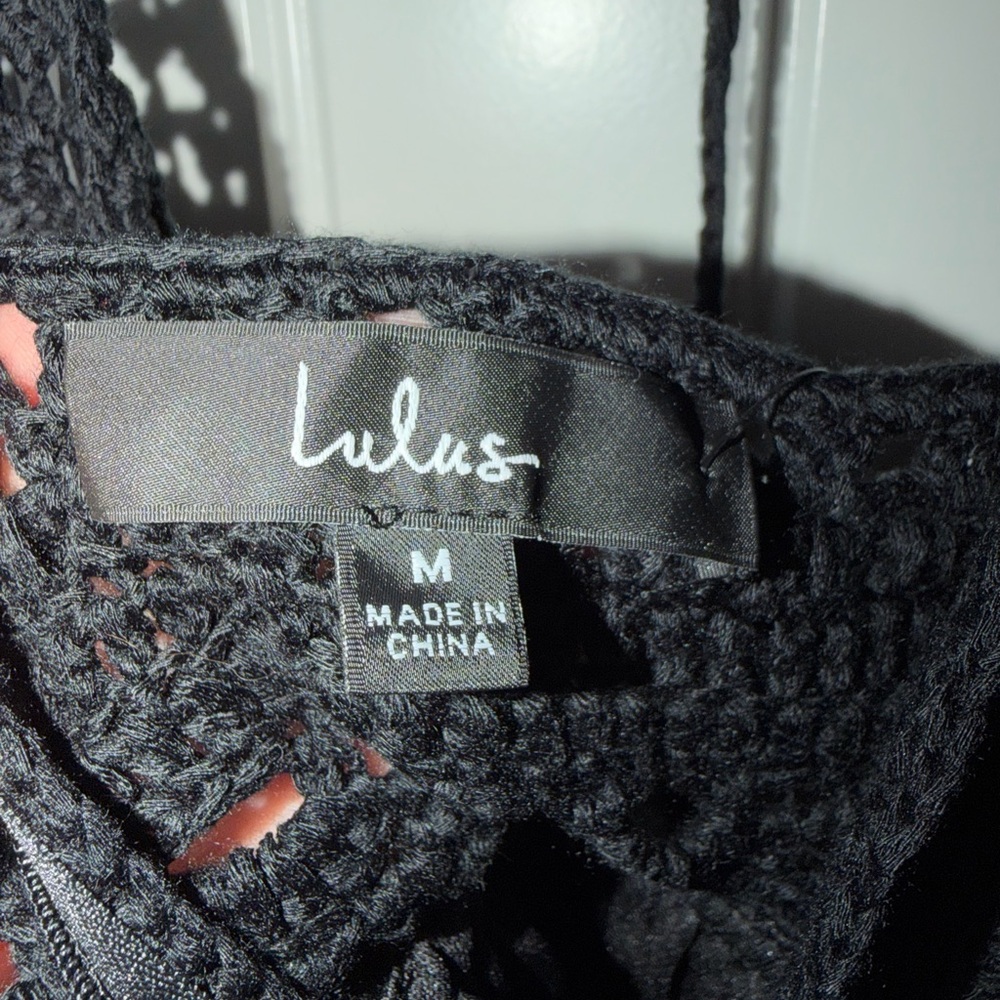 Lulu's Black Crochet Romper - Picture 3 of 3